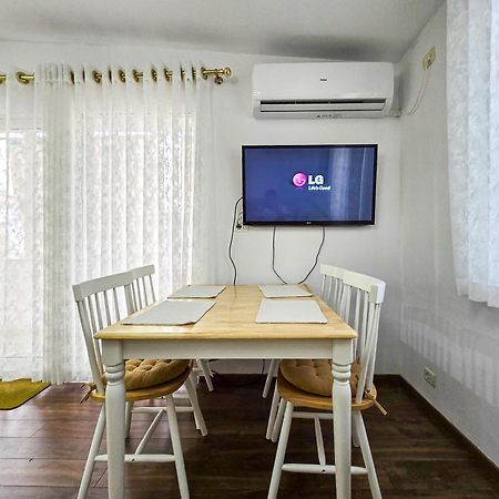 Lake Park 2Br Apartment Τίρανα Εξωτερικό φωτογραφία
