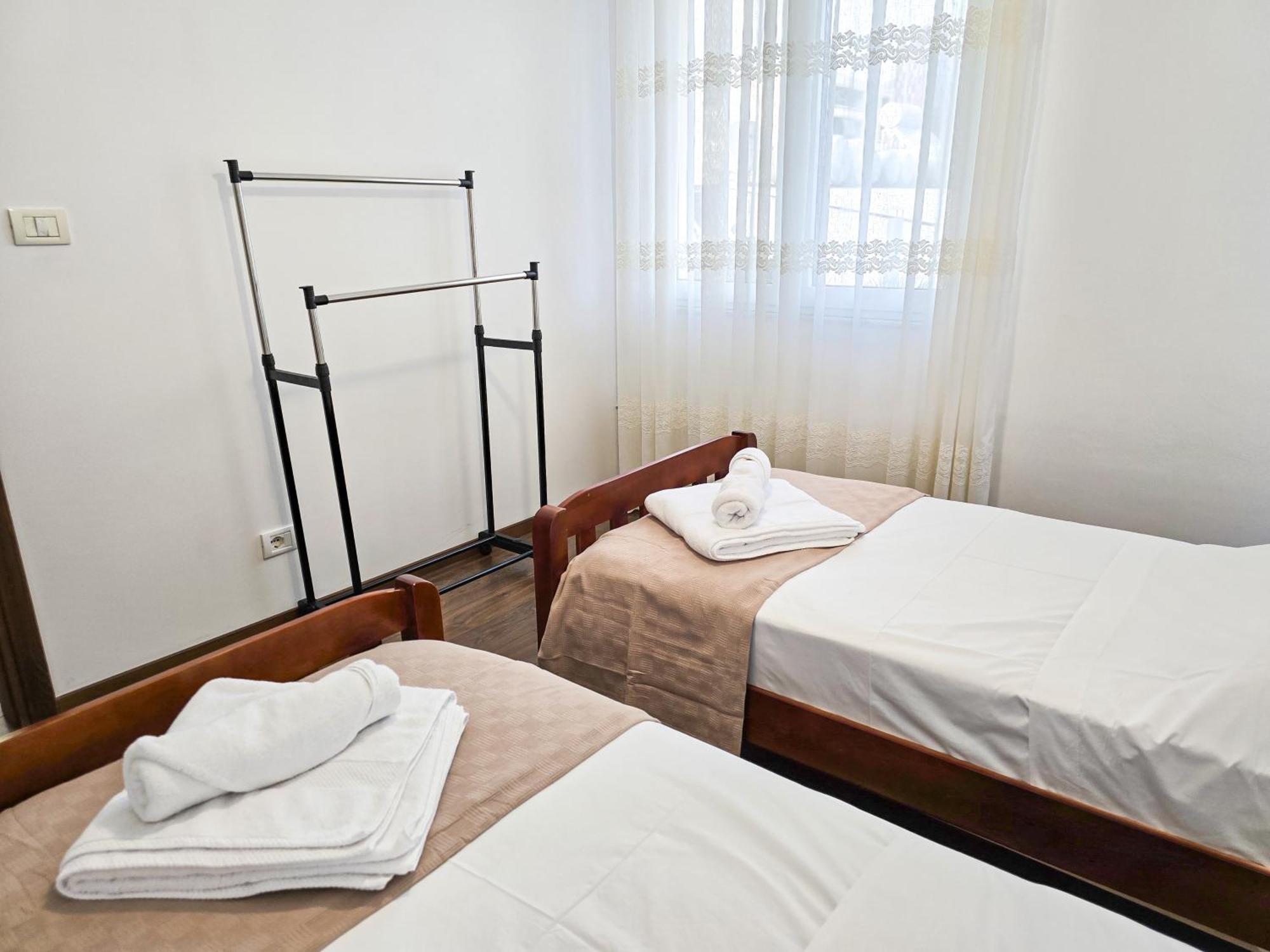 Lake Park 2Br Apartment Τίρανα Εξωτερικό φωτογραφία
